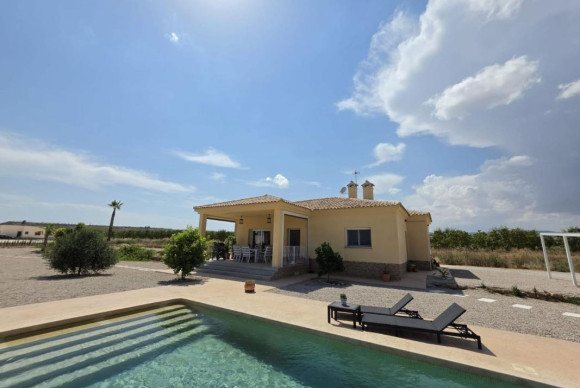 Resale - Villa - Pinoso