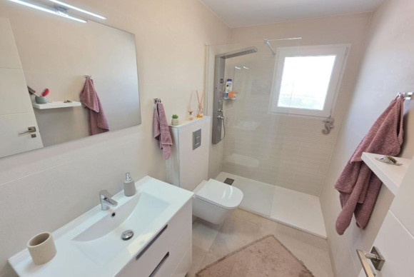 Resale - Villa - Pinoso