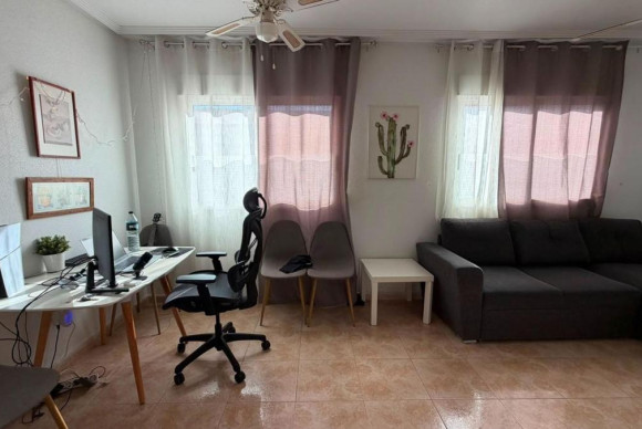 Resale - Apartment  - Torrevieja - torrevieja