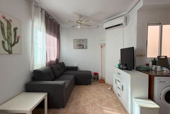 Resale - Apartment  - Torrevieja - torrevieja