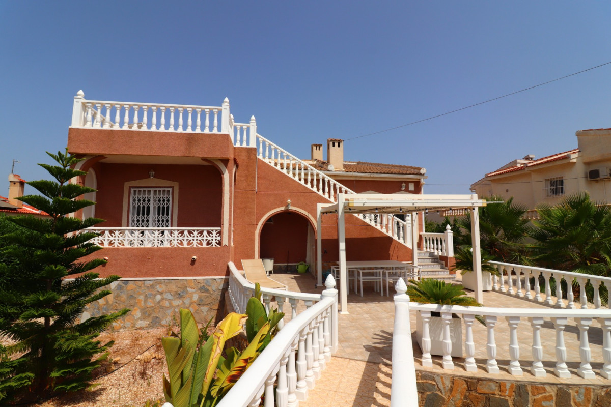 Herverkoop - Vrijstaande Villa - Ciudad Quesada - La Fiesta