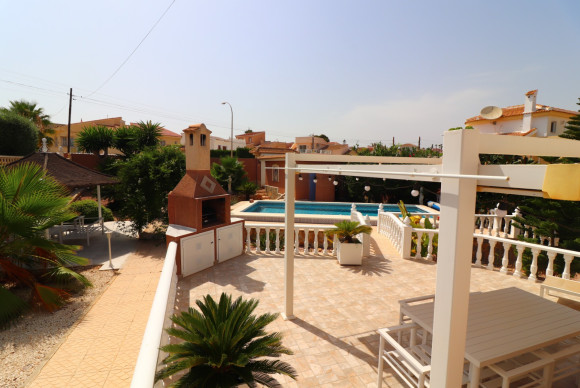 Herverkoop - Vrijstaande Villa - Ciudad Quesada - La Fiesta