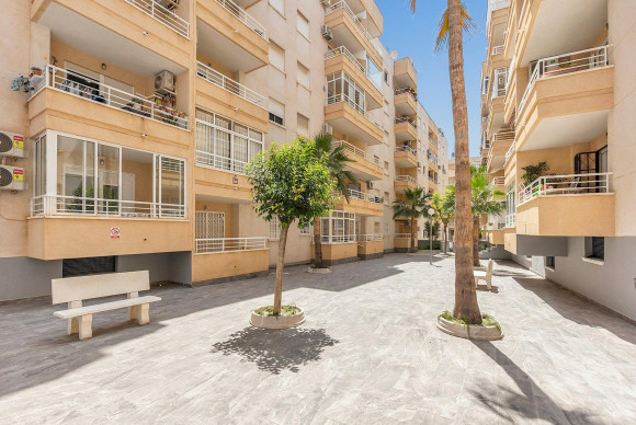 Reventa - Apartamento / piso - Torrevieja - Playa del cura