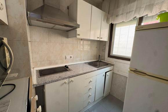 Herverkoop - Studio - Torrevieja - Centro