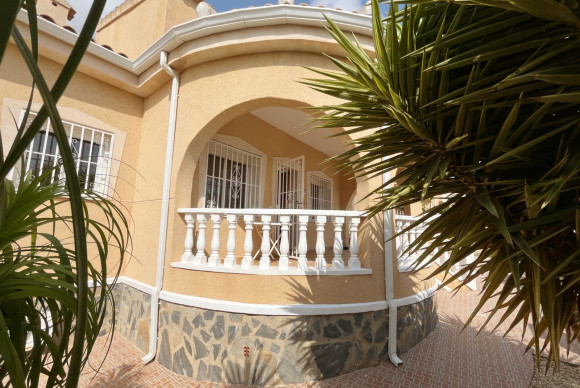 Herverkoop - Vrijstaande Villa - Ciudad Quesada - Airstrip