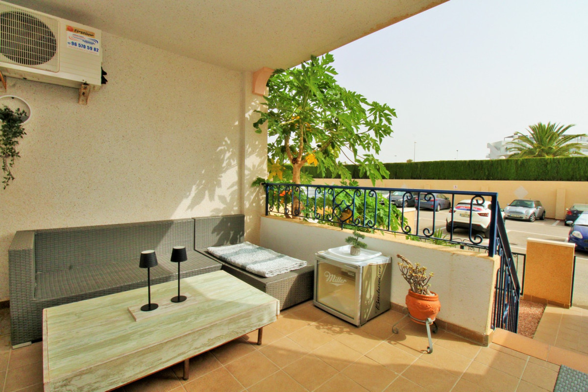 Resale - Apartment  - Punta Prima