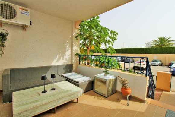 Resale - Apartment  - Punta Prima