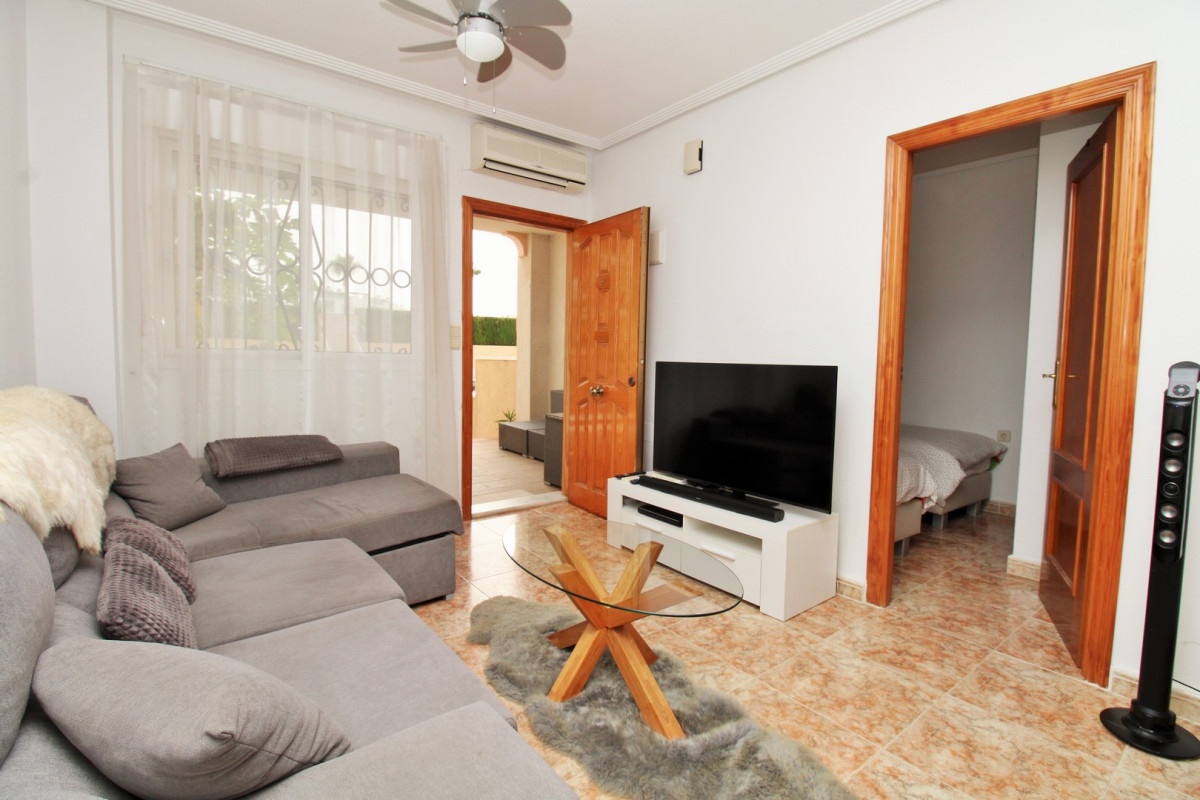 Resale - Apartment  - Punta Prima