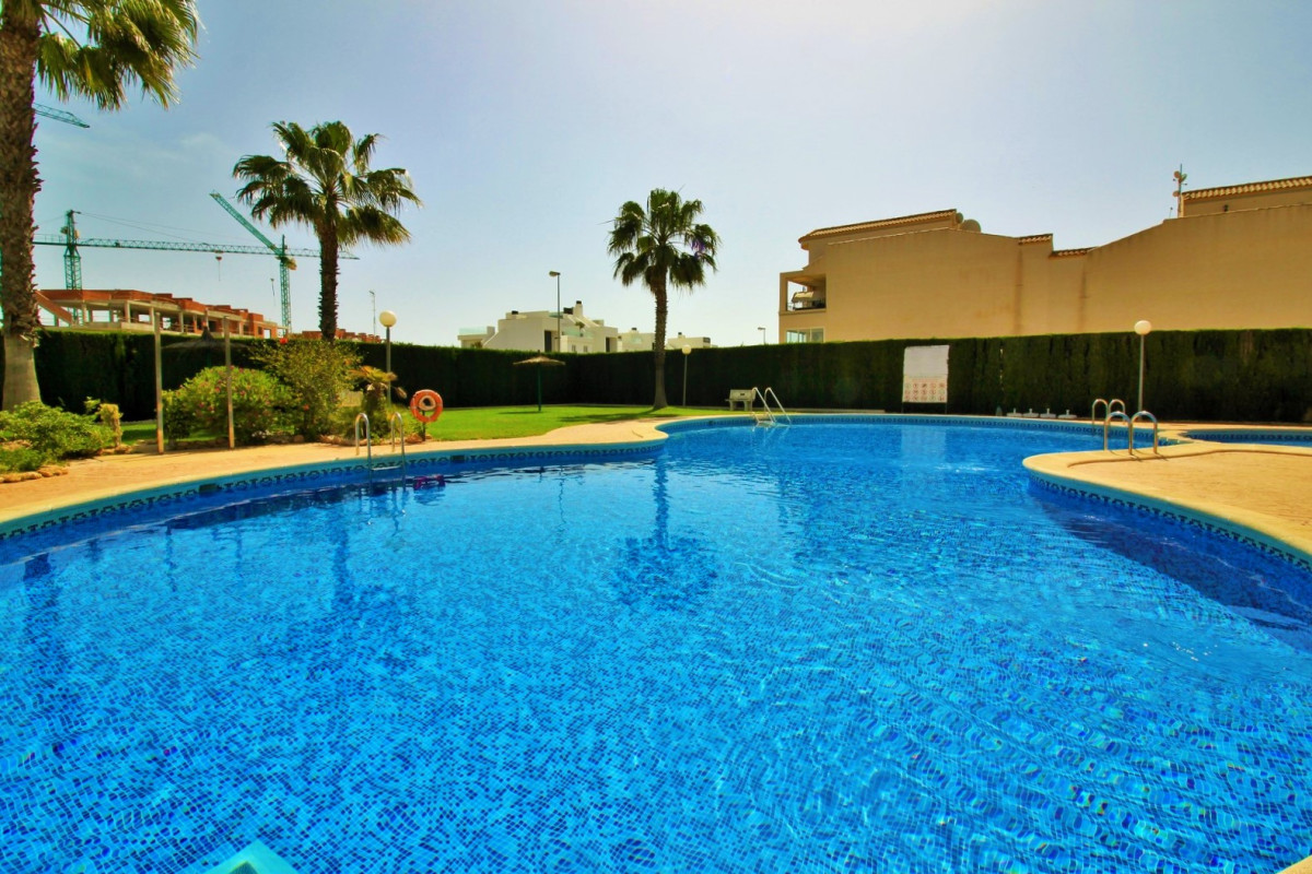 Resale - Apartment  - Punta Prima
