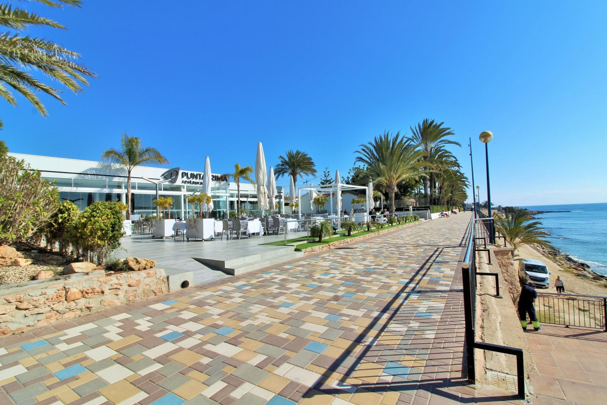 Resale - Apartment  - Punta Prima