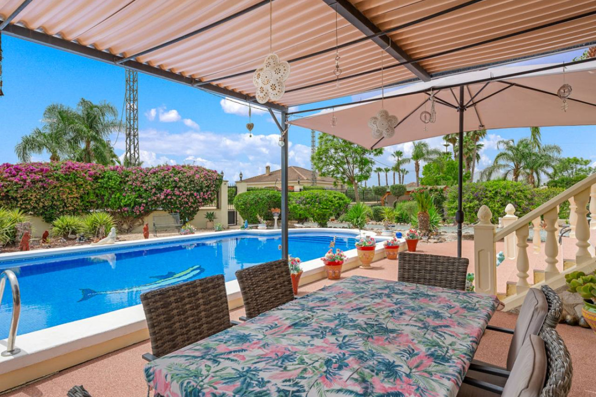 Resale - Villa - Catral