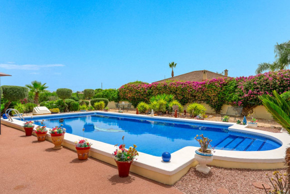 Resale - Villa - Catral