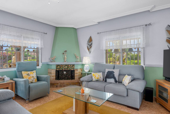 Resale - Villa - Catral