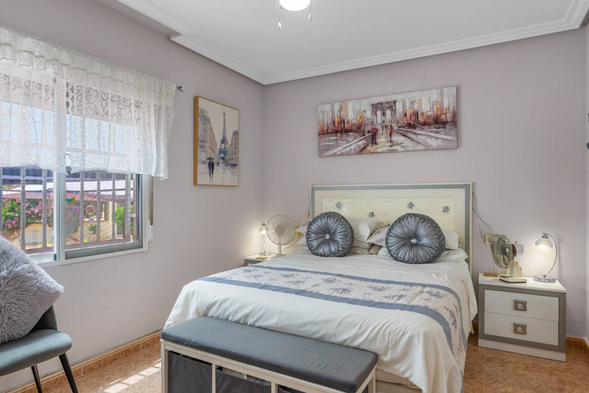 Resale - Villa - Catral