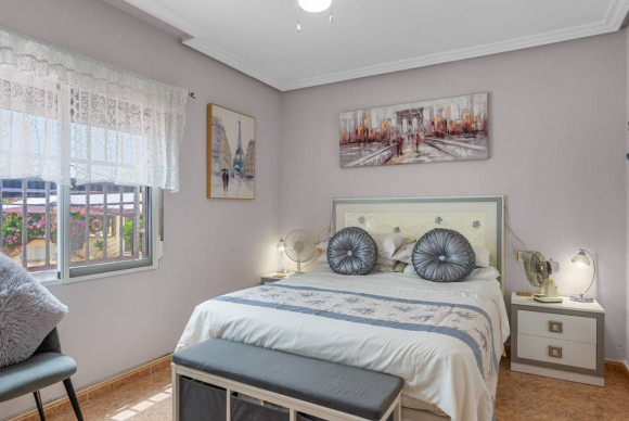 Resale - Villa - Catral