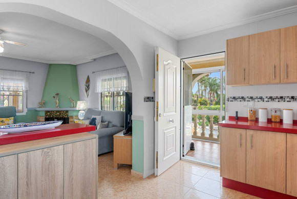 Resale - Villa - Catral