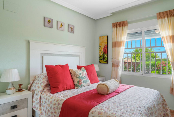 Resale - Villa - Catral