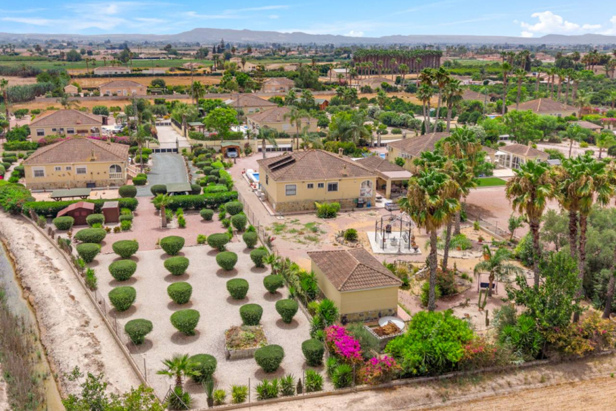 Resale - Villa - Catral