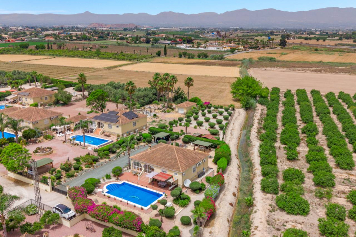 Resale - Villa - Catral