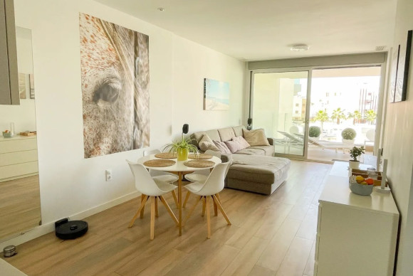 Resale - Apartment  - Orihuela Costa - Villamartin