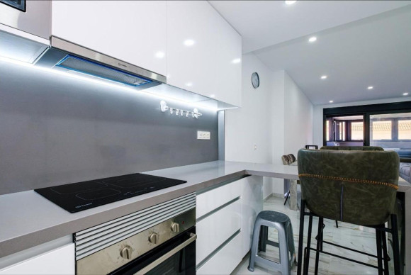 Resale - Apartment  - Torrevieja - torrevieja