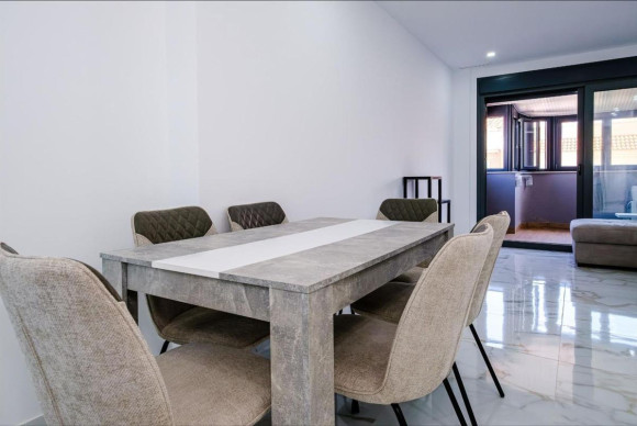 Resale - Apartment  - Torrevieja - torrevieja
