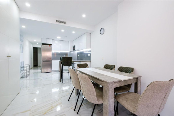 Resale - Apartment  - Torrevieja - torrevieja
