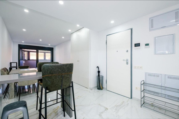 Resale - Apartment  - Torrevieja - torrevieja