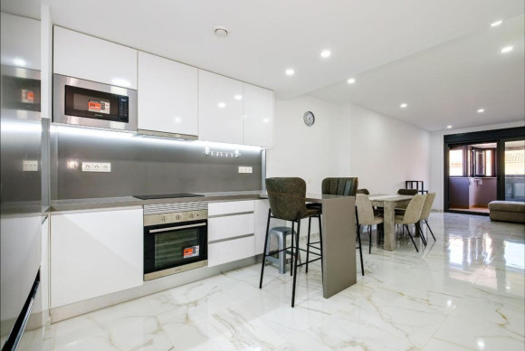 Resale - Apartment  - Torrevieja - torrevieja