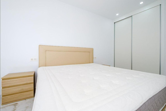 Resale - Apartment  - Torrevieja - torrevieja