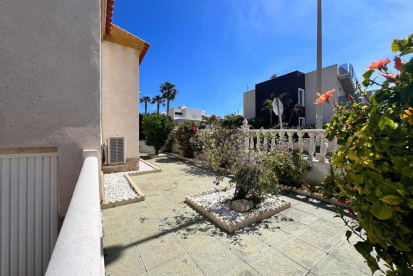 Herverkoop - Villa - Torrevieja - torrevieja