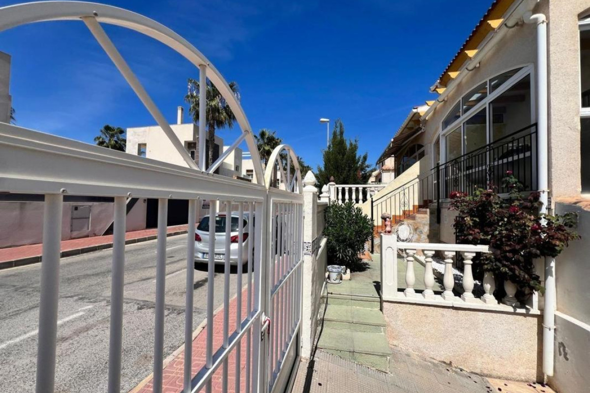 Herverkoop - Villa - Torrevieja - torrevieja