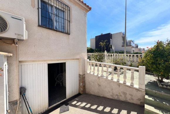 Herverkoop - Villa - Torrevieja - torrevieja
