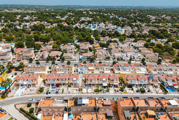 Resale - Townhouse - Pinar de Campoverde - Pinar de Campoverde - Village