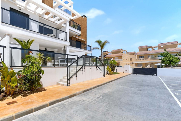 Herverkoop - Appartement  - Pilar de La Horadada - El Mojón
