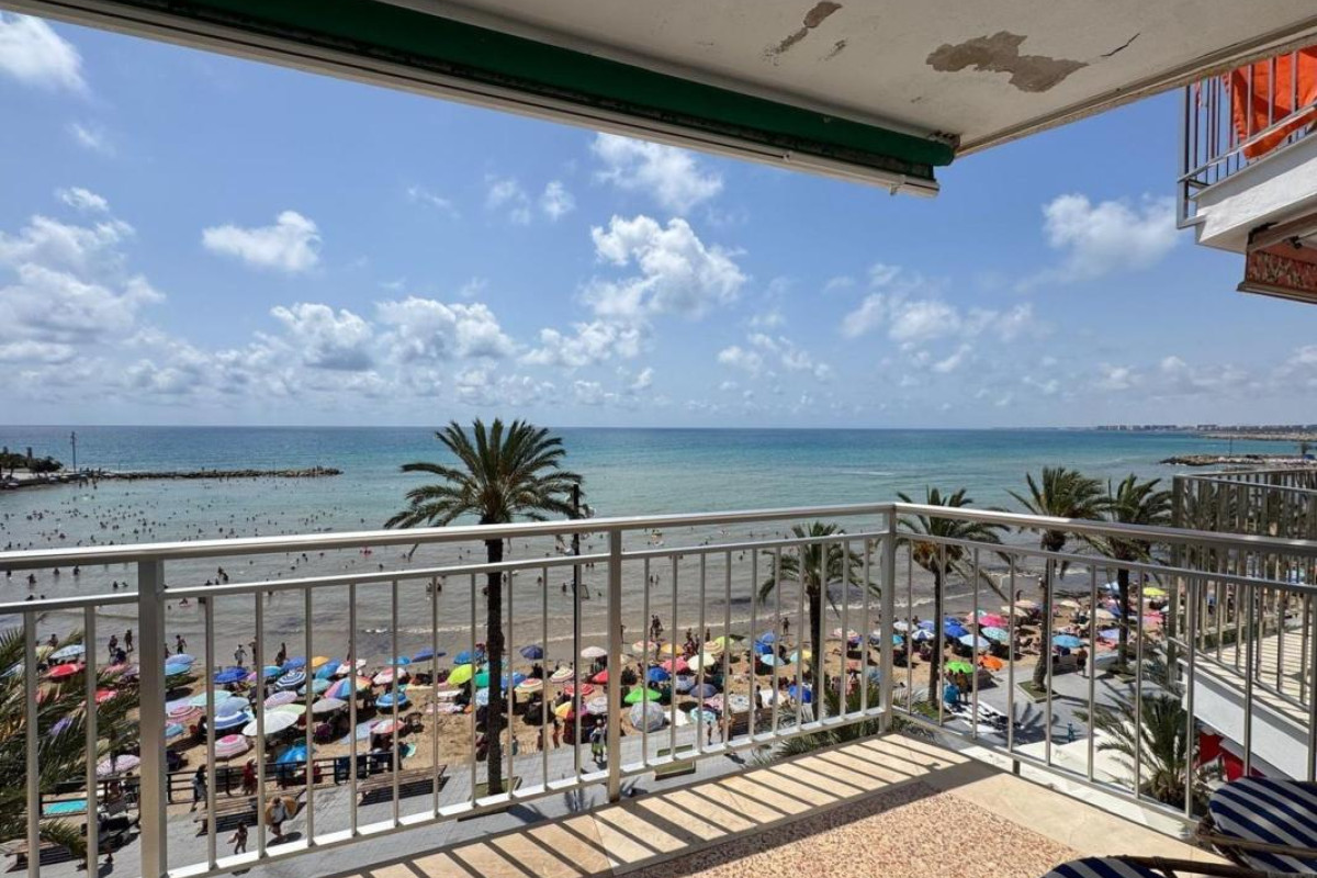 Resale - Apartment  - Torrevieja - torrevieja