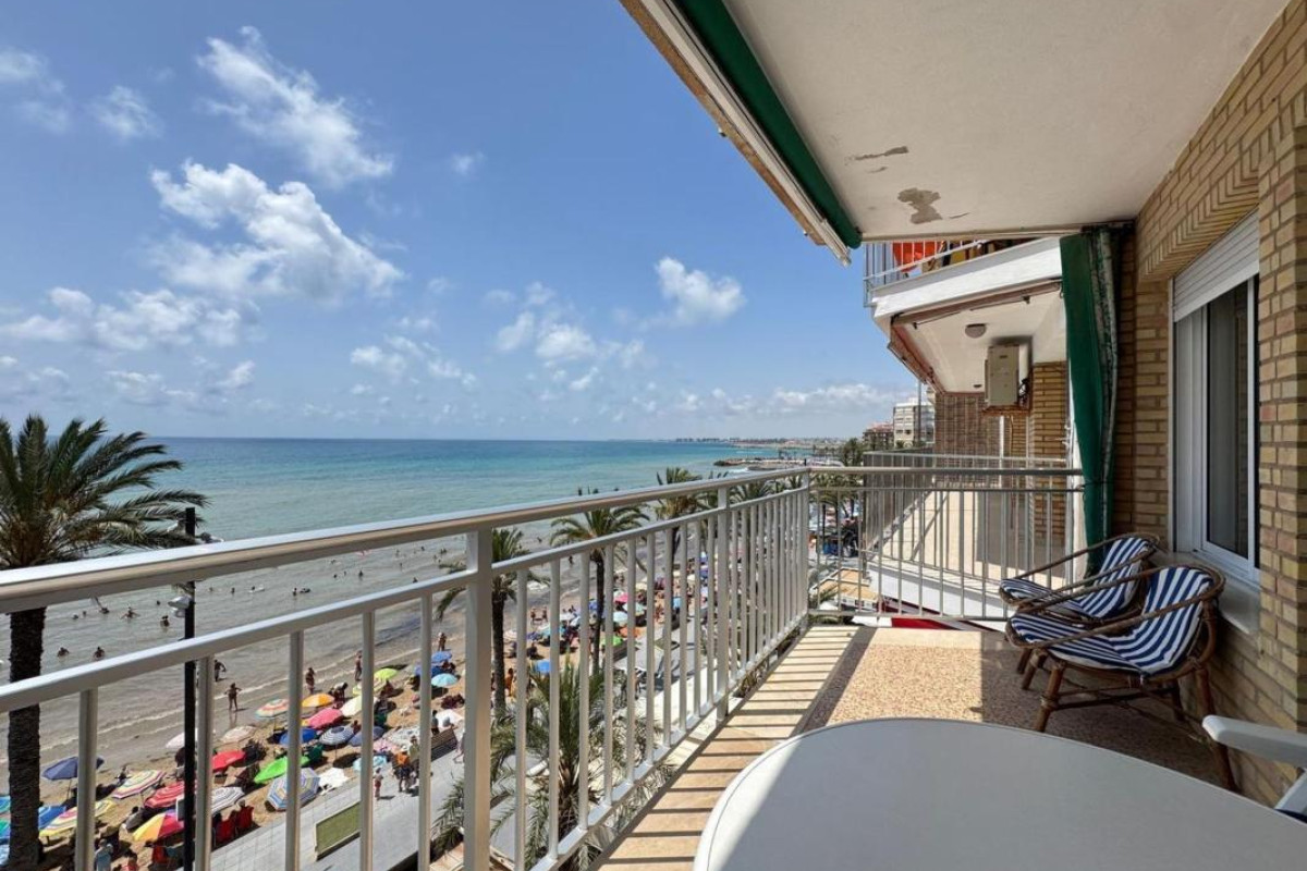 Resale - Apartment  - Torrevieja - torrevieja