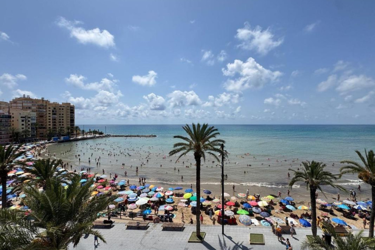 Resale - Apartment  - Torrevieja - torrevieja