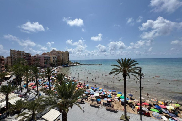 Resale - Apartment  - Torrevieja - torrevieja
