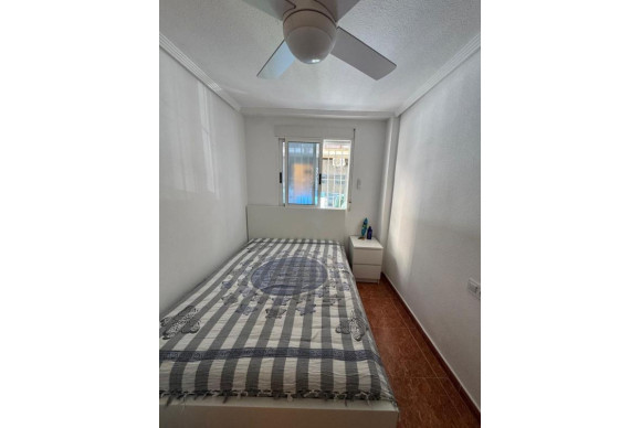 Reventa - Apartamento / piso - Torrevieja - torrevieja