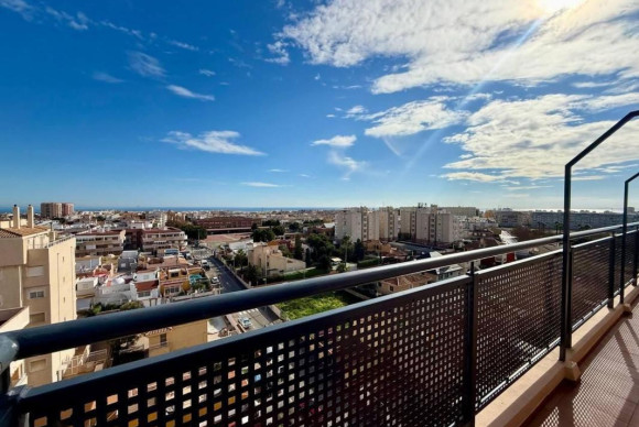 Reventa - Apartamento / piso - Torrevieja - torrevieja