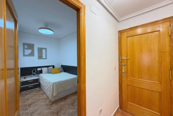 Reventa - Apartamento / piso - Torrevieja - torrevieja