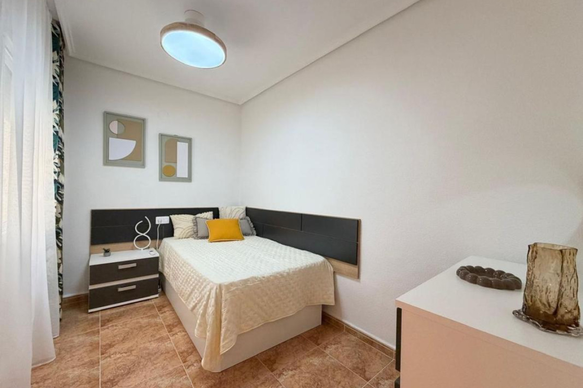 Reventa - Apartamento / piso - Torrevieja - torrevieja