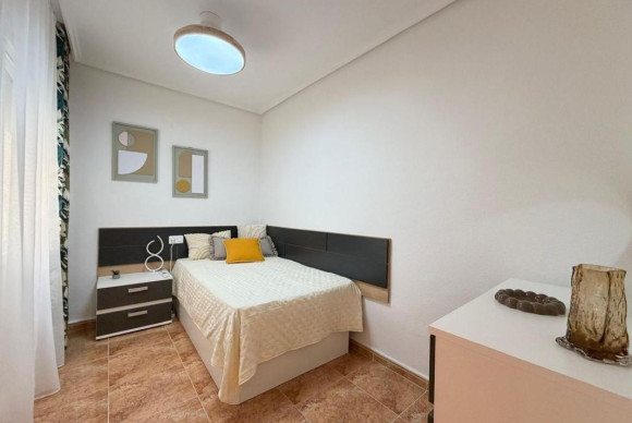 Reventa - Apartamento / piso - Torrevieja - torrevieja