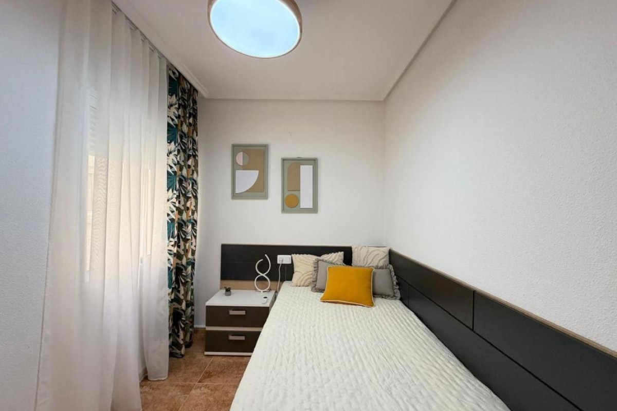 Reventa - Apartamento / piso - Torrevieja - torrevieja