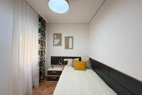 Reventa - Apartamento / piso - Torrevieja - torrevieja