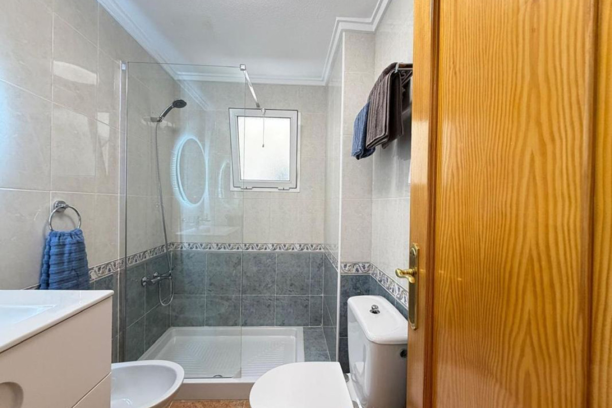 Reventa - Apartamento / piso - Torrevieja - torrevieja