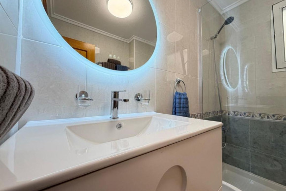 Reventa - Apartamento / piso - Torrevieja - torrevieja