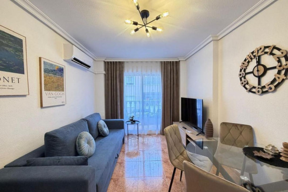 Reventa - Apartamento / piso - Torrevieja - torrevieja