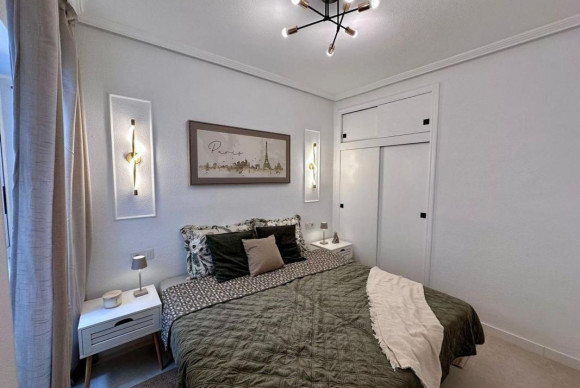 Resale - Apartment  - Torrevieja - torrevieja